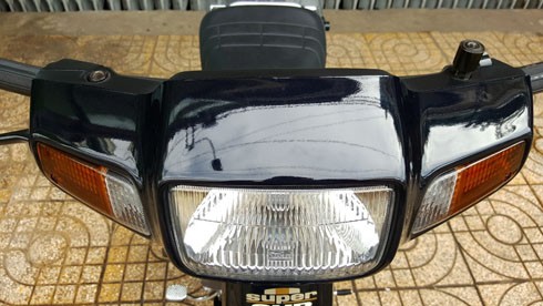 hang-noi-dia-nhat-ban-honda-super-cub-custom-100-2