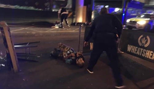 lao-xe-va-dam-dao-tai-ba-dia-diem-o-london-1