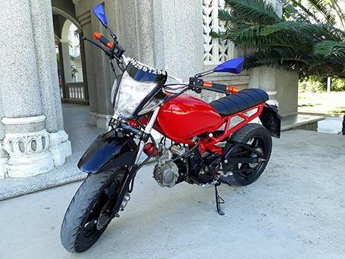 chi-tiet-honda-wave-len-dang-ducati-cua-nu-biker-da-lat-1