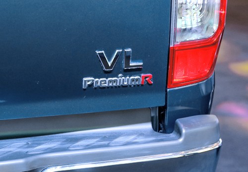 nissan-navara-ban-dac-biet-gia-tu-670-trieu-tai-viet-nam-page-2-4