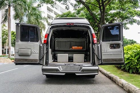 chevrolet-express-explorer-xe-van-hang-khung-gia-1-5-ty-tai-viet-nam-page-2-8