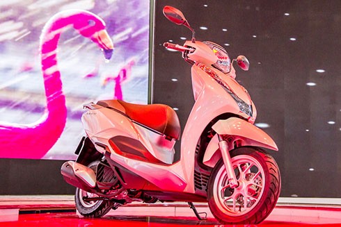 honda-lead-2017-trang-bi-smartkey-gia-39-3-trieu-tai-viet-nam-page-2-1