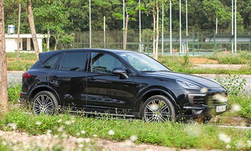 anh-chi-tiet-porsche-cayenne-platinum-2
