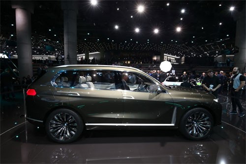 bmw-x7-iperformance-concept-o-frankfurt-2