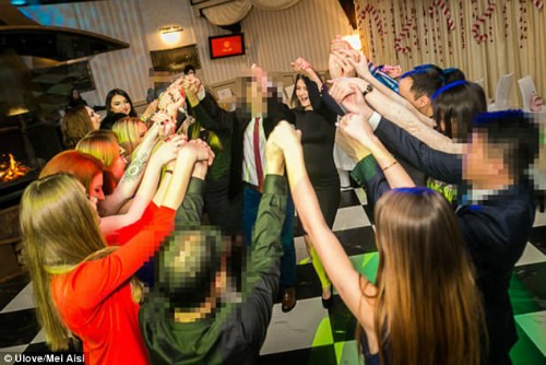 chang-trai-nay-sinh-y-tuong-kinh-doanh-nho-lay-duoc-vo-dep-2