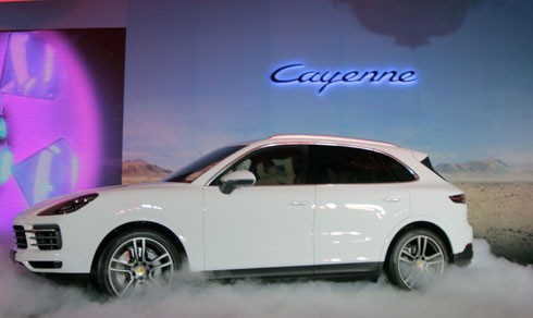 porsche-cayenne-2018-gia-tu-5-4-ty-dong-tai-viet-nam-page-2-1