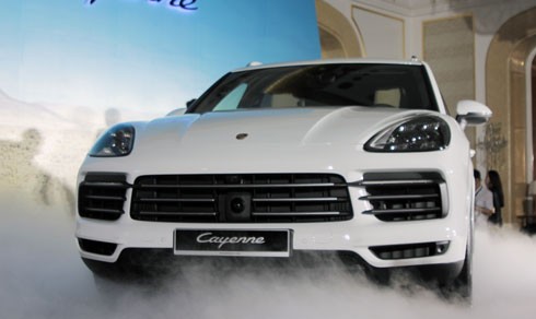 porsche-cayenne-2018-gia-tu-5-4-ty-dong-tai-viet-nam-page-2