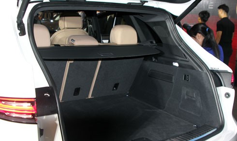 porsche-cayenne-2018-gia-tu-5-4-ty-dong-tai-viet-nam-page-2-8