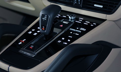 porsche-cayenne-2018-gia-tu-5-4-ty-dong-tai-viet-nam-page-2-6