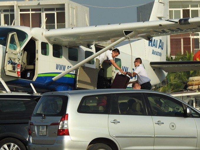 COO Facebook thăm vịnh Hạ Long, đi thủy phi cơ về Hà Nội