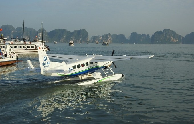 COO Facebook thăm vịnh Hạ Long, đi thủy phi cơ về Hà Nội