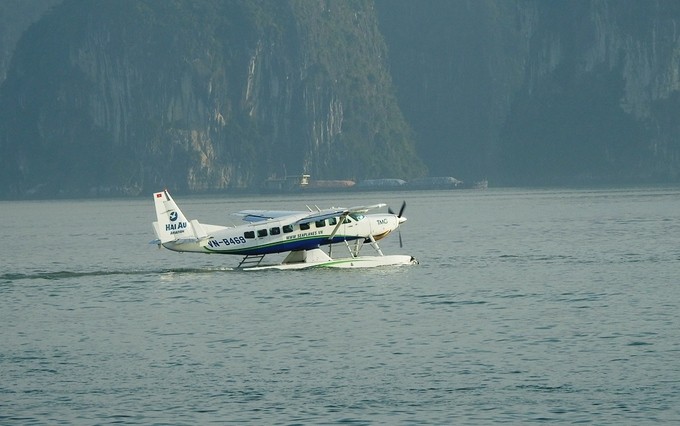 COO Facebook thăm vịnh Hạ Long, đi thủy phi cơ về Hà Nội