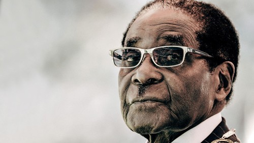 Cựu Tổng thống Zimbabwe Robert Mugabe chụp vào tháng 12/2015. Ảnh: AFP.