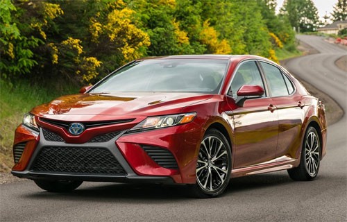 Camry mang lại chiến thắng cho Toyota ở phân khúc sedan cỡ trung.