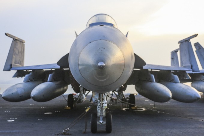 Dàn tiêm kích trên tàu sân bay của Hải quân Mỹ ảnh 4