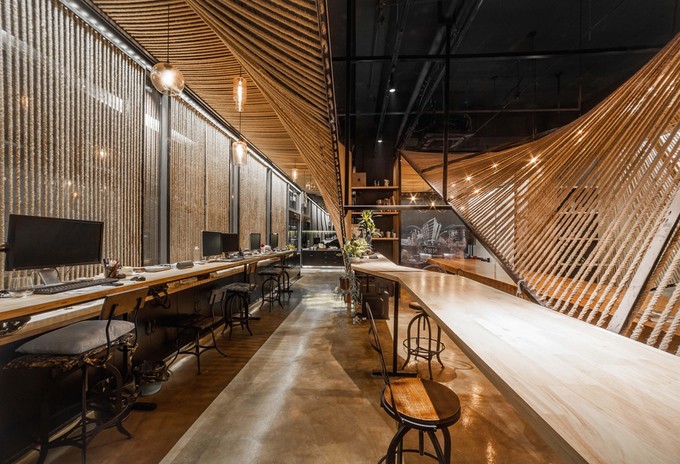 Căn nhà dùng dây thừng để chia phòng