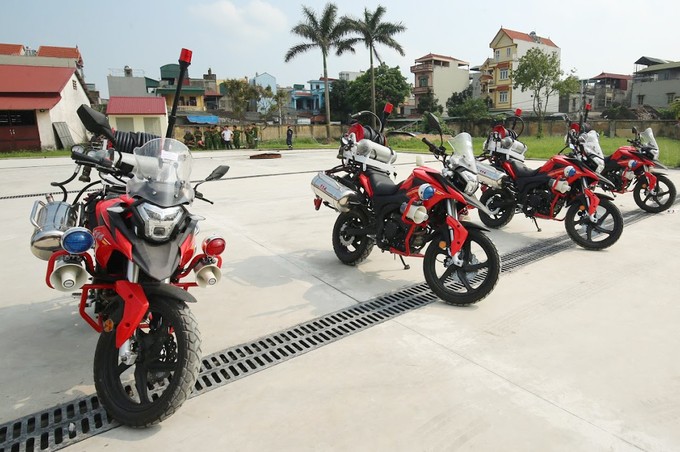 Dàn môtô đặc chủng của cảnh sát chữa cháy Việt Nam ảnh 1