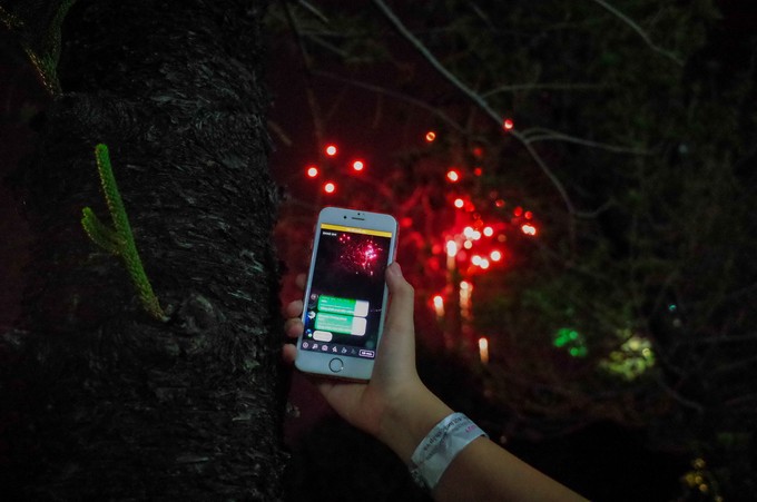 Người Sài Gòn chen chân xem bắn pháo hoa ảnh 9