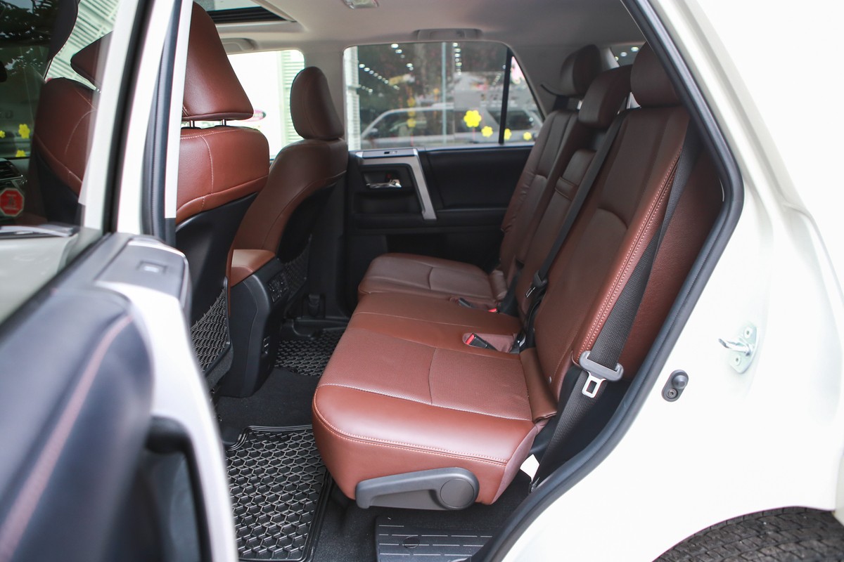 Toyota 4Runner bản Limited 2018 đầu tiên về Việt Nam ảnh 5