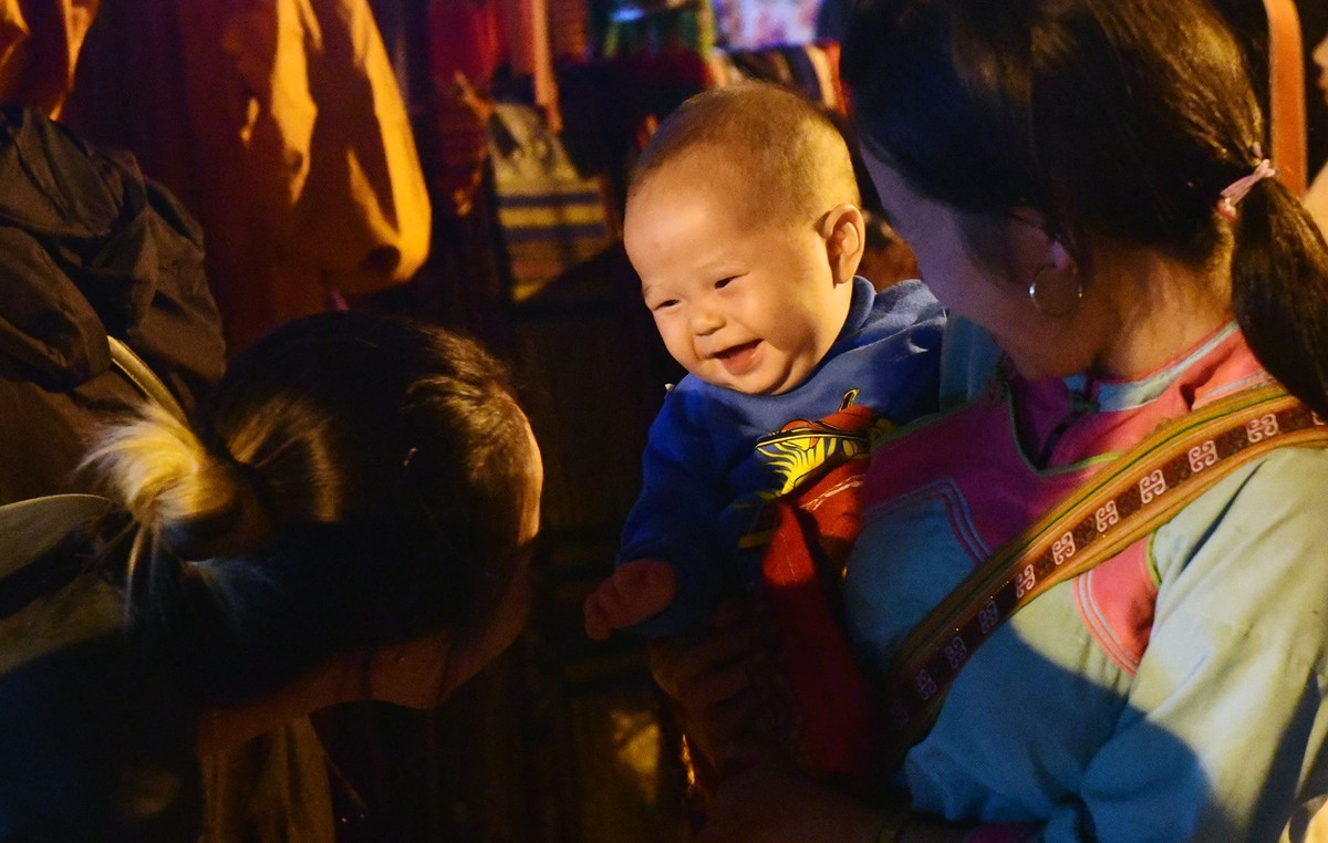 Hình ảnh và con người thân thiện, phần lớn đồng bào người dân tộc tại đây đều biết tiếng Anh, Pháp..., là lợi thế để thu hút khách du lịch đến và trở lại.