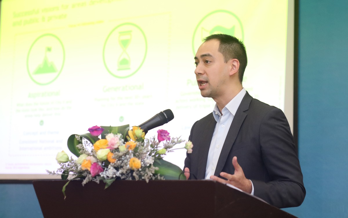 Ông Arnaud Ginolin, Tổng giám đốc Boston Consulting Group (BCG) trình bày tại Hội thảo - Ảnh: Lê Toàn Ông Arnaud Ginolin, Tổng giám đốc Boston Consulting Group (BCG) trình bày tại Hội thảo - Ảnh: Lê Toàn