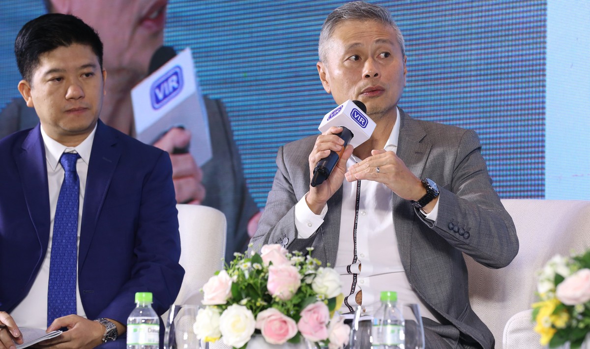 Ông C.K Tong, Tổng giám đốc Công ty BW Industrial trao đổi tại phiên thảo luận tại phiên thứ nhất - Ảnh: Lê Toàn.