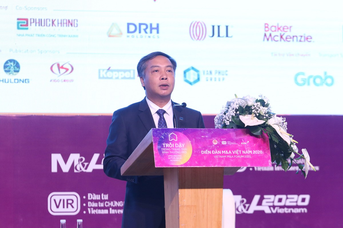 Ông Lê Trọng Minh, Tổng biên tập Báo Đầu tư, Trưởng ban tổ chức Diễn đàn M&amp;A 2020 phát biểu khai mạc Diễn đàn. Ảnh: Lê Toàn.