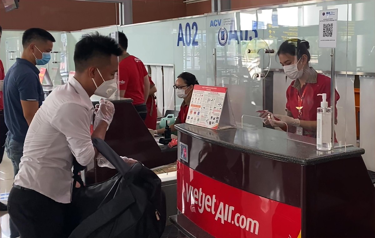 Vietjet ghi nhận 1 năm hoạt động của Trung tâm Khai thác dịch vụ mặt đất, góp phần giúp hãng nâng cao chất lượng dịch vụ, tối ưu chi phí. Vietjet ghi nhận 1 năm hoạt động của Trung tâm Khai thác dịch vụ mặt đất, góp phần giúp hãng nâng cao chất lượng dịch vụ, tối ưu chi phí.