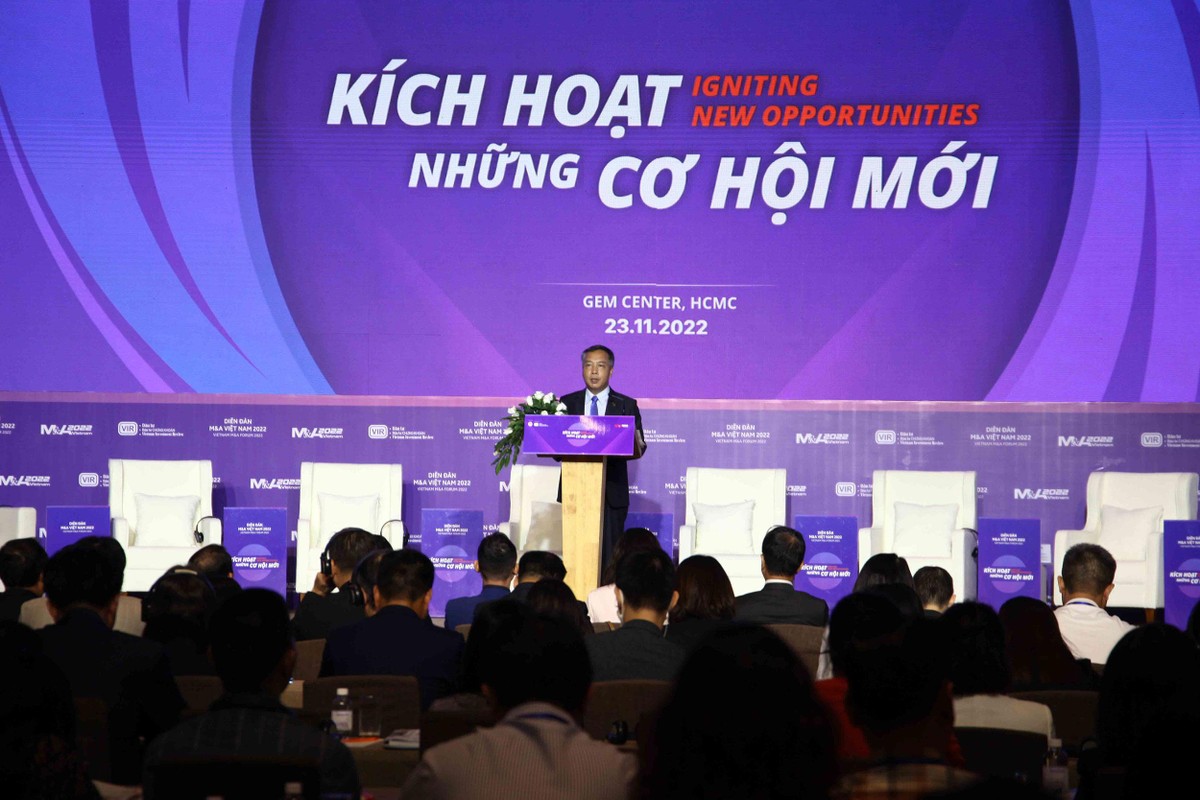 Ông Lê Trọng Minh, Tổng Biên tập Báo Đầu tư, Trưởng ban tổ chức Diễn đàn phát biểu khai mạc. Ảnh: Lê Toàn