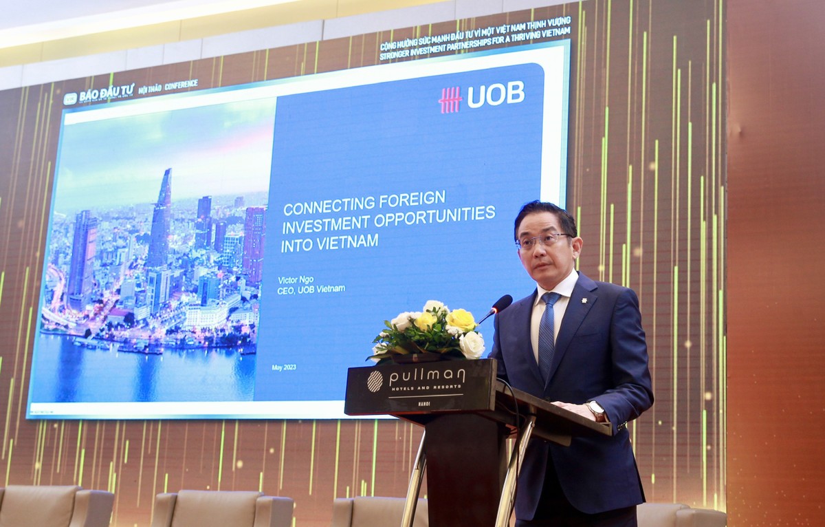 Ông Victor Ngo, Tổng giám đốc UOB Việt Nam trình bày tại Hội thảo. Ảnh: Chí Cường Ông Victor Ngo, Tổng giám đốc UOB Việt Nam trình bày tại Hội thảo. Ảnh: Chí Cường