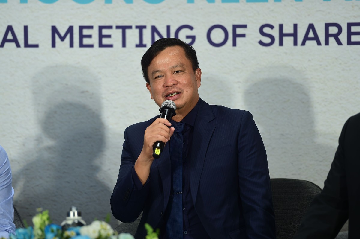 Ông Võ Hoàng Lâm, Tổng giám đốc Coteccons chia sẻ thông tin tại Đại hội.