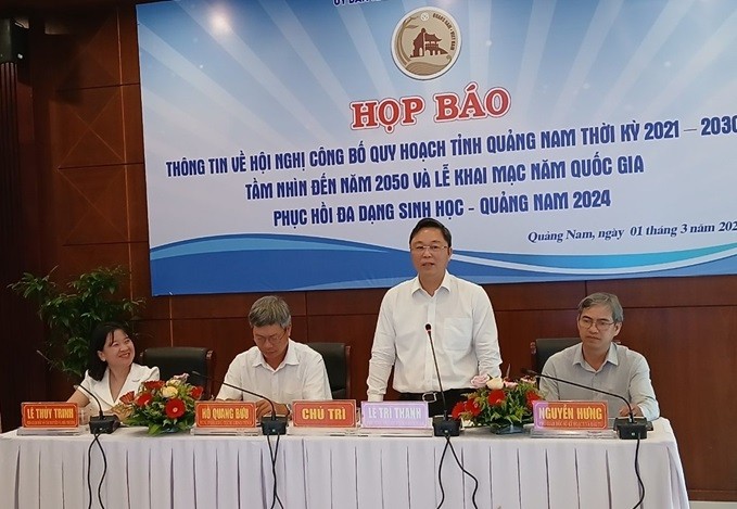 Chủ tịch tỉnh Quảng Nam, ông Lê Trí Thanh phát biểu tại buổi họp báo.