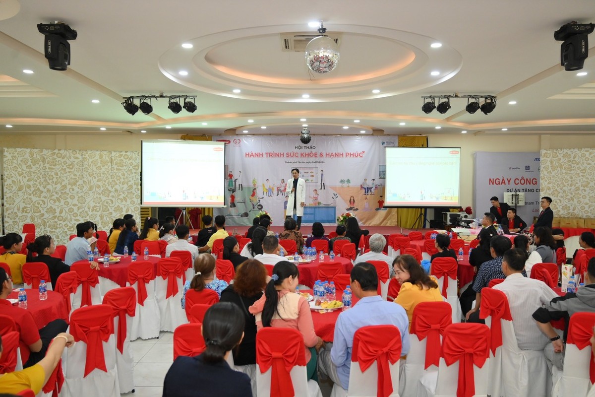 Hội thảo Hành trình Sức Khỏe và Hạnh phúc của Dai-ichi Life Việt Nam đã mang đến những kiến thức hữu ích về sức khỏe giúp Khách hàng và gia đình sống vui khỏe và hạnh phúc hơn mỗi ngày