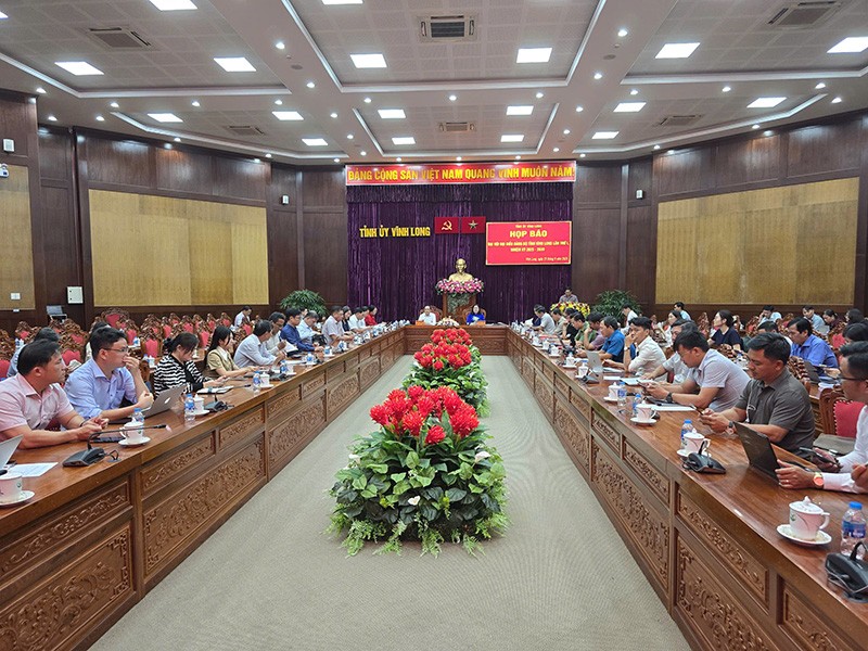 Quang cảnh họp báo.