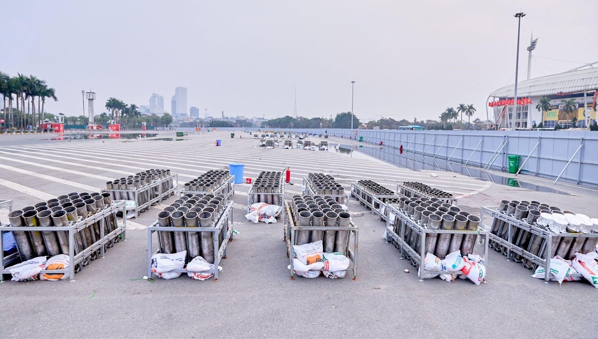 Trận địa pháo quanh sân Mỹ Đình