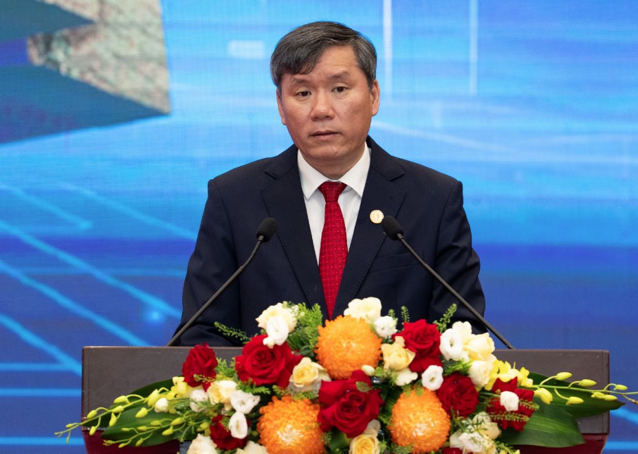 GS.TS Lê Văn Lợi, Chủ tịch Viện Hàn lâm Khoa học xã hội Việt Nam phát biểu khai mạc Diễn đàn