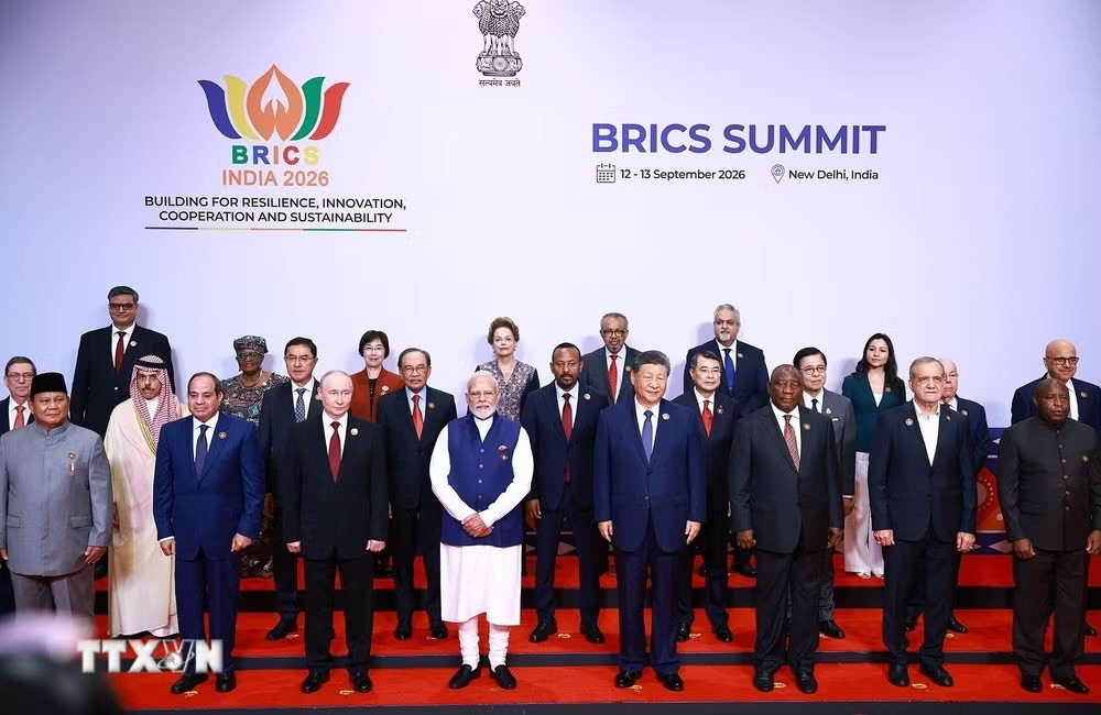Thủ tướng Lê Minh Hưng cùng các Trưởng đoàn tham dự Hội nghị thượng đỉnh BRICS lần thứ 18 tại Ấn Độ. Ảnh: Dương Giang/TTXVN