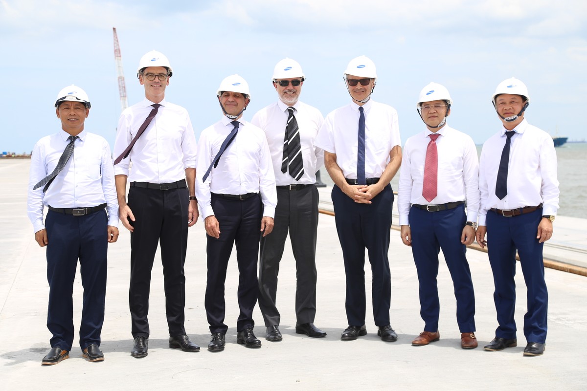 Cảng Gemalink đón Đại sứ đặc mệnh toàn quyền Pháp tới thăm ảnh 1