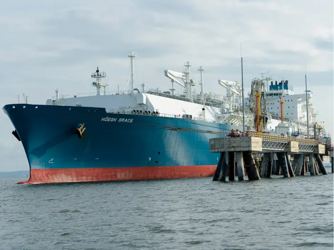 Tàu chứa LNG nổi FSRU của Hoëgh sẽ hoạt động tại Đức trong 10 năm tới