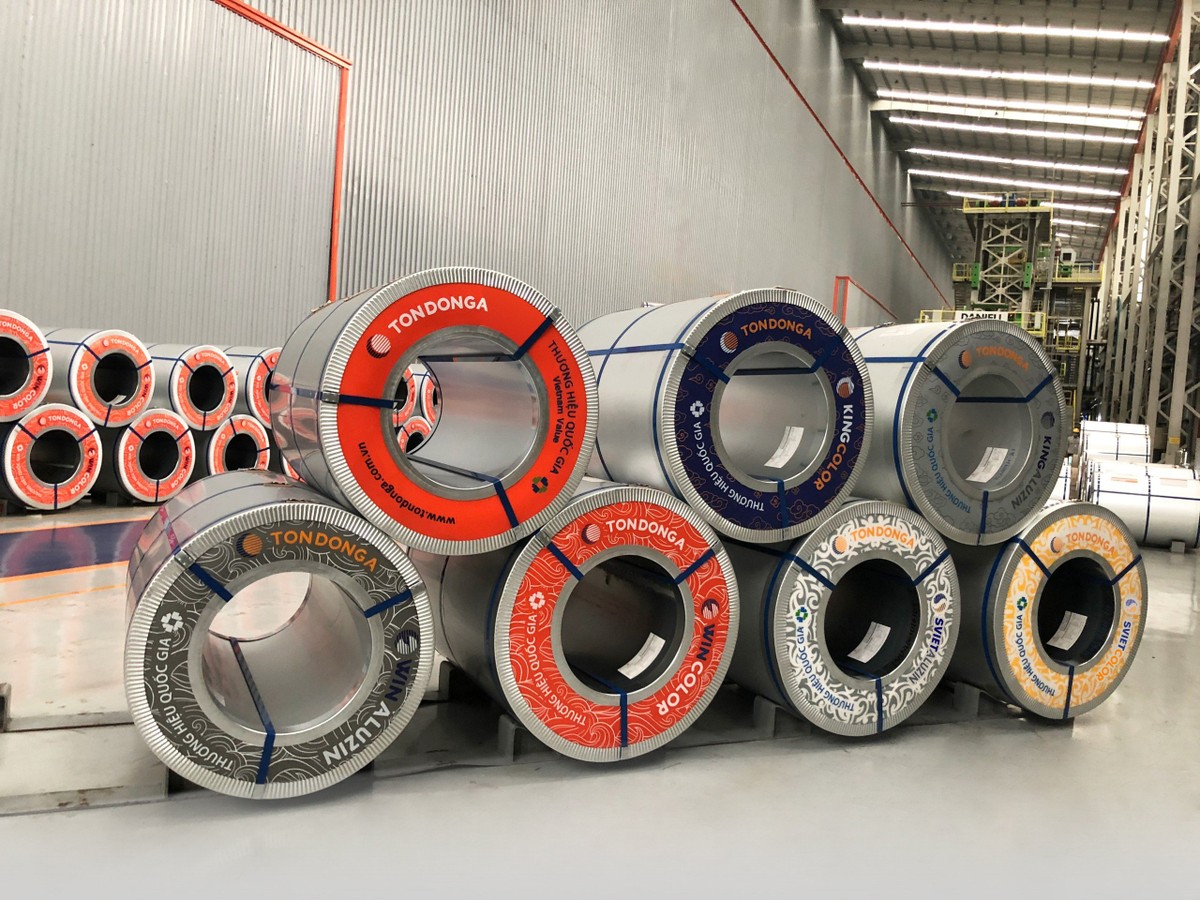 Cuộn tôn thành phẩm KING, WIN và SVIET của Tôn Đông Á