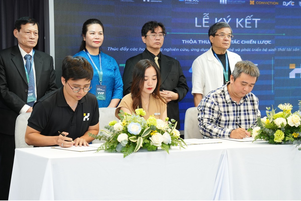 Ký kết hợp tác chiến lược giữa CTDA, HBA và MEXC Ventures. Ký kết hợp tác chiến lược giữa CTDA, HBA và MEXC Ventures.