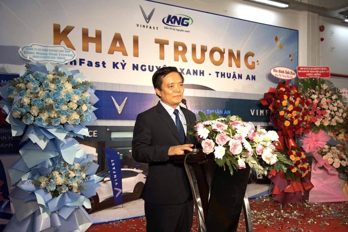 Ông Nguyễn Đăng Hoàng, Nhà sáng lập kiêm điều hành Công ty Cổ phần Ô tô Kỷ Nguyên Xanh. Ông Nguyễn Đăng Hoàng, Nhà sáng lập kiêm điều hành Công ty Cổ phần Ô tô Kỷ Nguyên Xanh.
