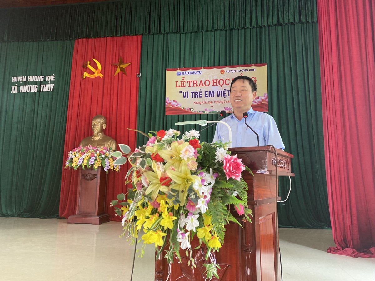 Ông Ngô Xuân Ninh, Chủ tịch UBND huyện Hương Khê phát biểu