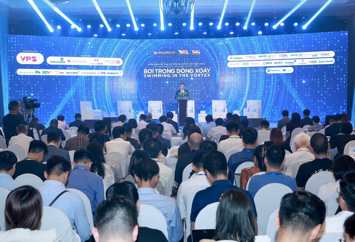 Toàn cảnh Diễn đàn Cấp cao Cố vấn tài chính Việt Nam 2023 (Vietnam Wealth Advisor Summit 2023). Ảnh: Dũng Minh
