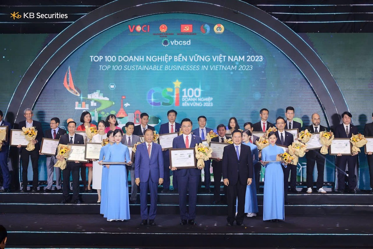 Chứng khoán KB Việt Nam nhận giải Top 100 doanh nghiệp bền vững CSI 2023