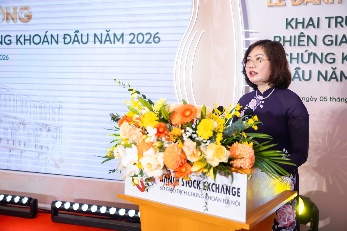 Chủ tịch UBCKNN Vũ Thị Chân Phương Chủ tịch UBCKNN Vũ Thị Chân Phương