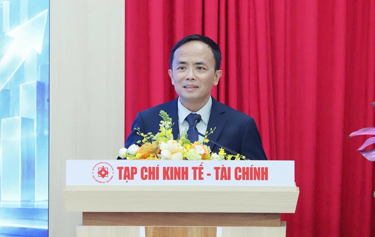 TS. Phạm Thu Phong, Tổng Biên tập Tạp chí Kinh tế - Tài chính phát biểu khai mạc TS. Phạm Thu Phong, Tổng Biên tập Tạp chí Kinh tế - Tài chính phát biểu khai mạc