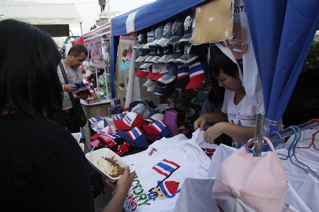 Ngày hội ở công viên biểu tình Lumpini ảnh 6 Ngày hội ở công viên biểu tình Lumpini ảnh 6