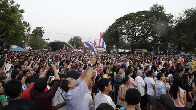 Ngày hội ở công viên biểu tình Lumpini ảnh 8 Ngày hội ở công viên biểu tình Lumpini ảnh 8