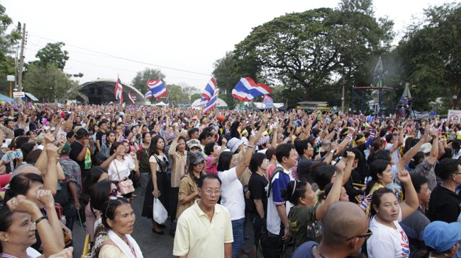 Ngày hội ở công viên biểu tình Lumpini ảnh 9 Ngày hội ở công viên biểu tình Lumpini ảnh 9